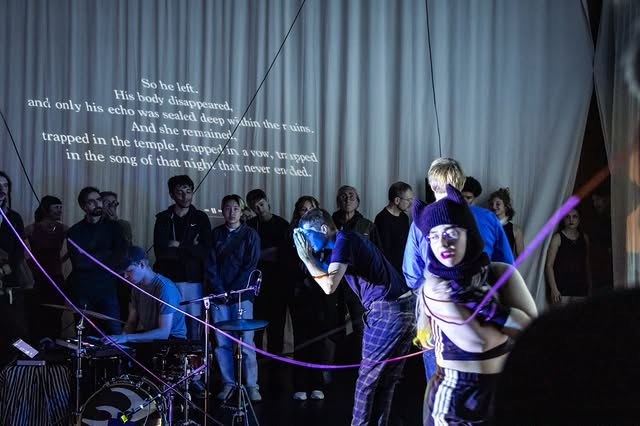 performance photo